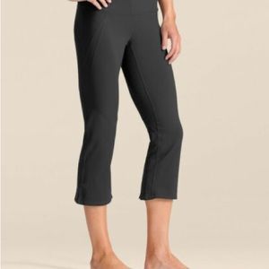 Athleta Power Up Ananda crops size XS